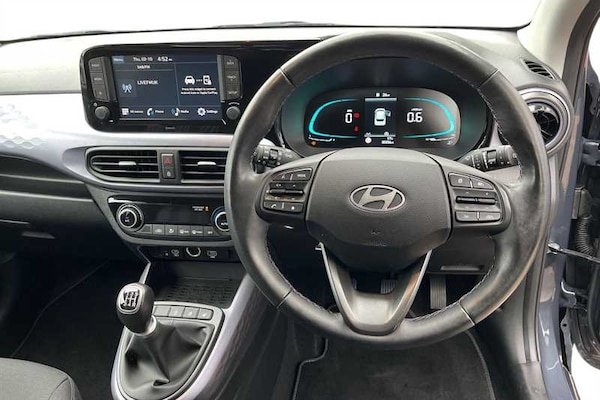 Used Hyundai i10 2023 for sale - 76100096: Photo 4