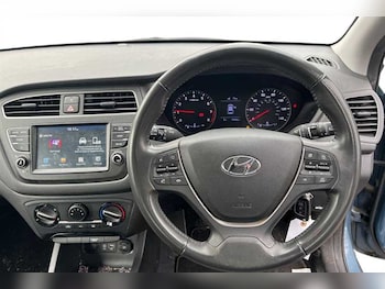Used Hyundai i20 2019 for sale - 77373193: Photo