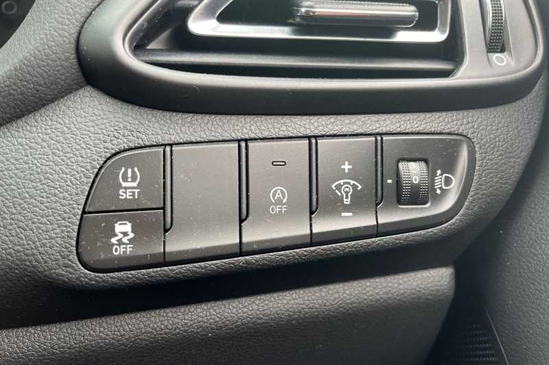 Used Hyundai i30 2023 for sale - 76328451: Photo 13