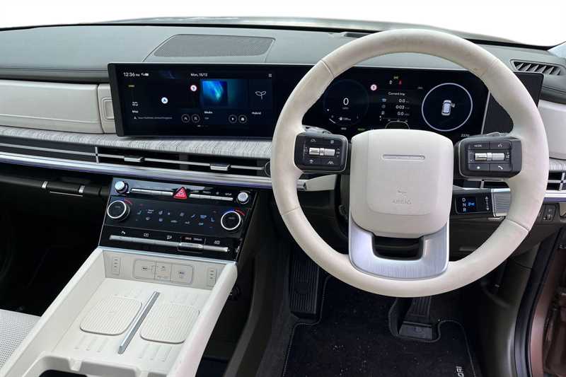 Used Hyundai Santa Fe 2025 for sale - 76731839: Photo 4