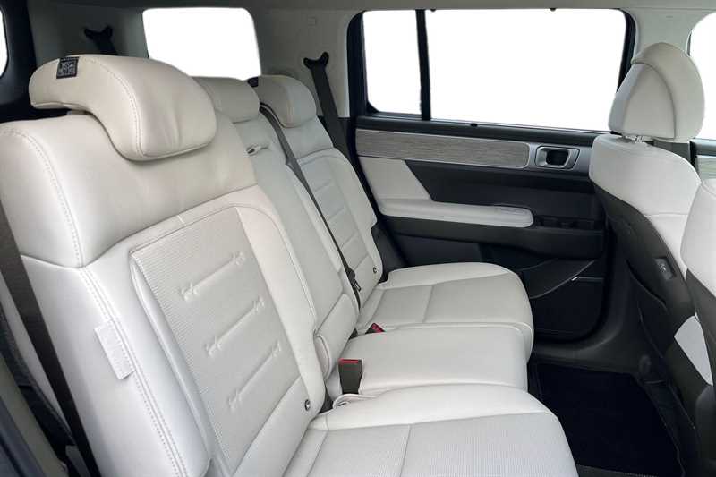 Used Hyundai Santa Fe 2025 for sale - 76731839: Photo 8