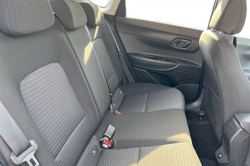 Used Hyundai i20 2023 for sale - 77740254: Photo 8