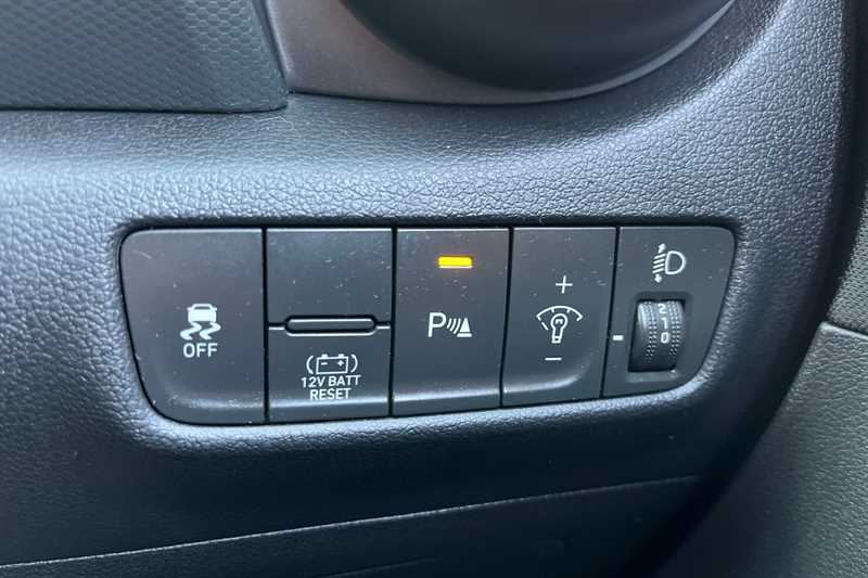 Used Hyundai KONA 2022 for sale - 76717761: Photo 13