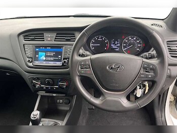 Used Hyundai i20 2018 for sale - 77397518: Photo