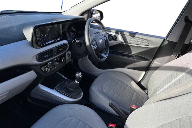 Used Hyundai i10 2022 for sale - 76705753: Photo 2