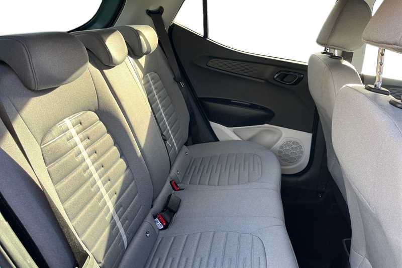 Used Hyundai i10 2022 for sale - 76705753: Photo 8