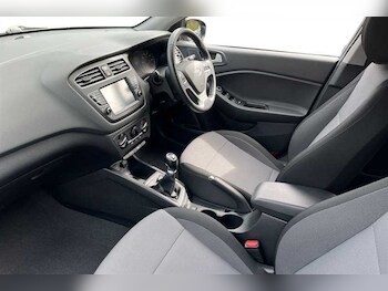 Used Hyundai i20 2020 for sale - 78050848: Photo