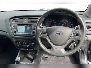 Used Hyundai i20 2020 for sale - 78050848: Photo