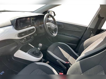 Used Hyundai i10 2022 for sale - 76086955: Photo 2