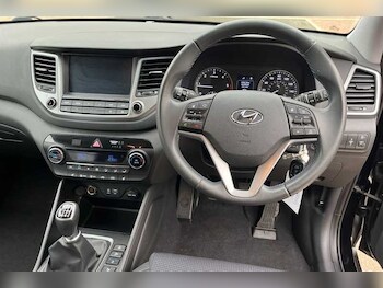 Used Hyundai TUCSON 2017 for sale - 76229588: Photo 4