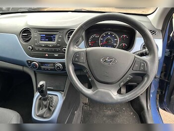 Used Hyundai i10 2016 for sale - 76297709: Photo 4