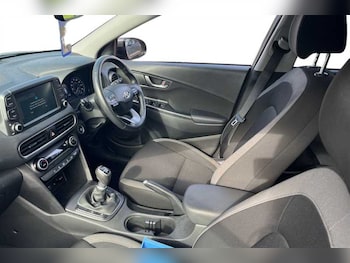 Used Hyundai KONA 2020 for sale - 77674104: Photo