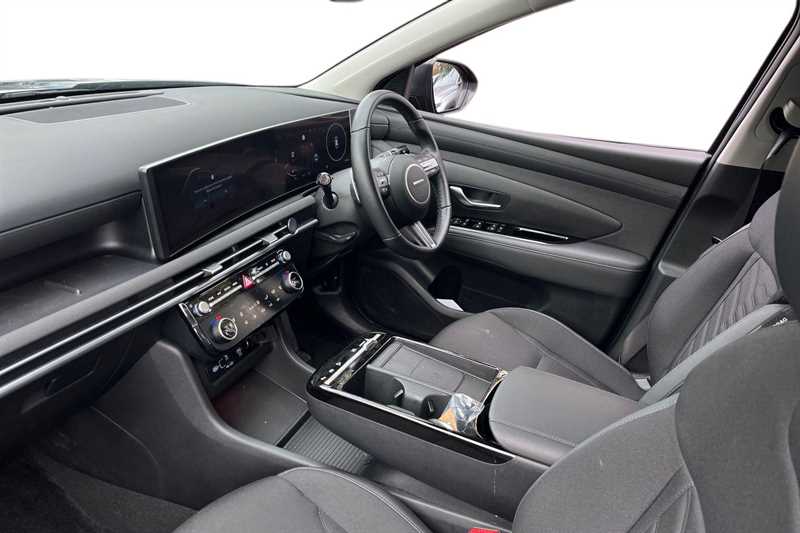 Used Hyundai TUCSON 2025 for sale - 76420540: Photo 2