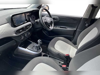 Used Hyundai i10 2020 for sale - 79523425: Photo