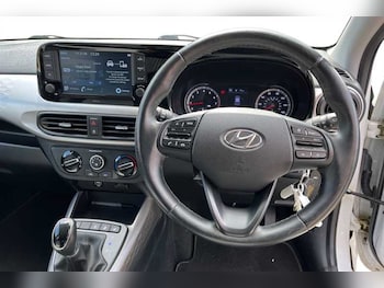 Used Hyundai i10 2020 for sale - 79523425: Photo