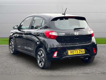 Used Hyundai i10 2023 for sale - 77526399: Photo