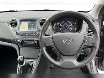 Used Hyundai i10 2019 for sale - 78743337: Photo
