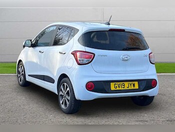 Used Hyundai i10 2019 for sale - 76731842: Photo