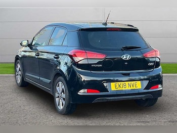 Used Hyundai i20 2018 for sale - 76875260: Photo