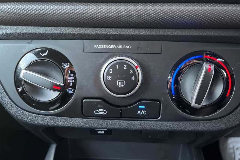 Used Hyundai i10 2021 for sale - 76901704: Photo 21