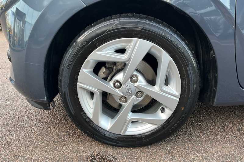 Used Hyundai i10 2021 for sale - 76901704: Photo 9