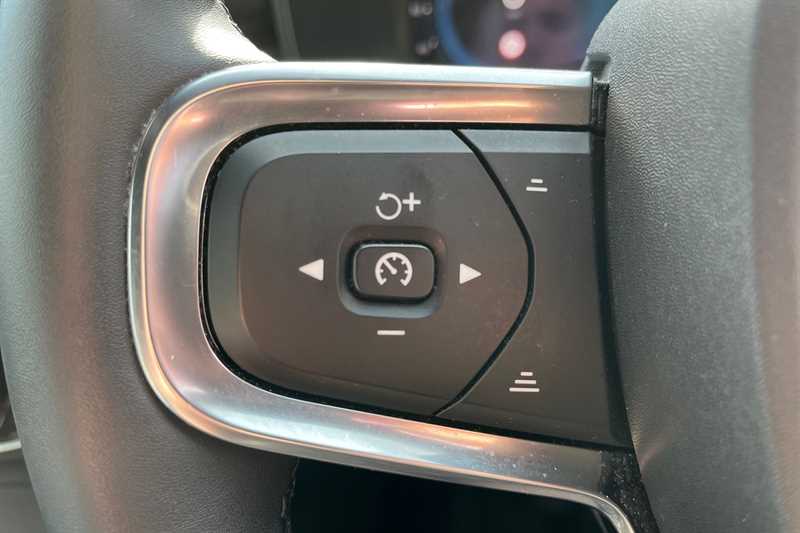 Used Volvo XC40 2022 for sale - 78074603: Photo 14