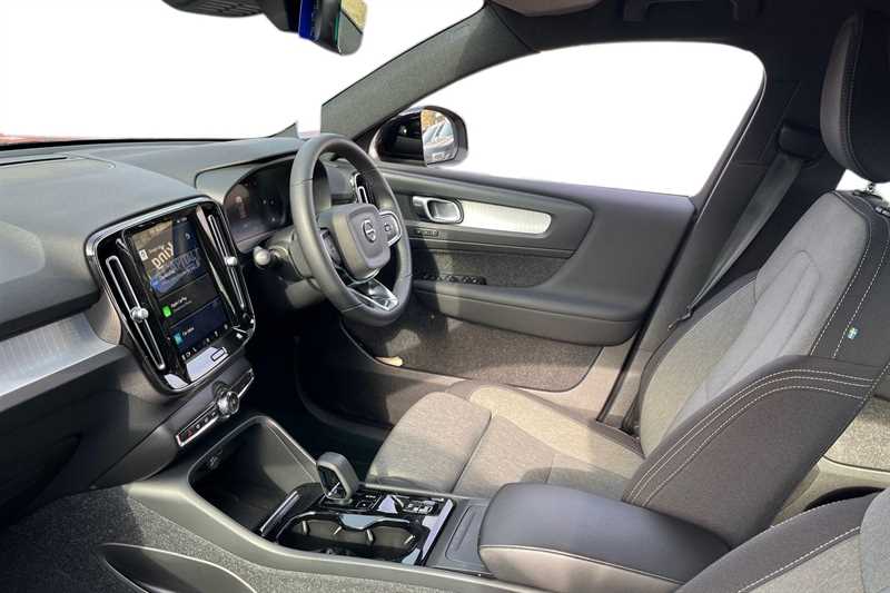 Used Volvo XC40 2022 for sale - 78074603: Photo 2