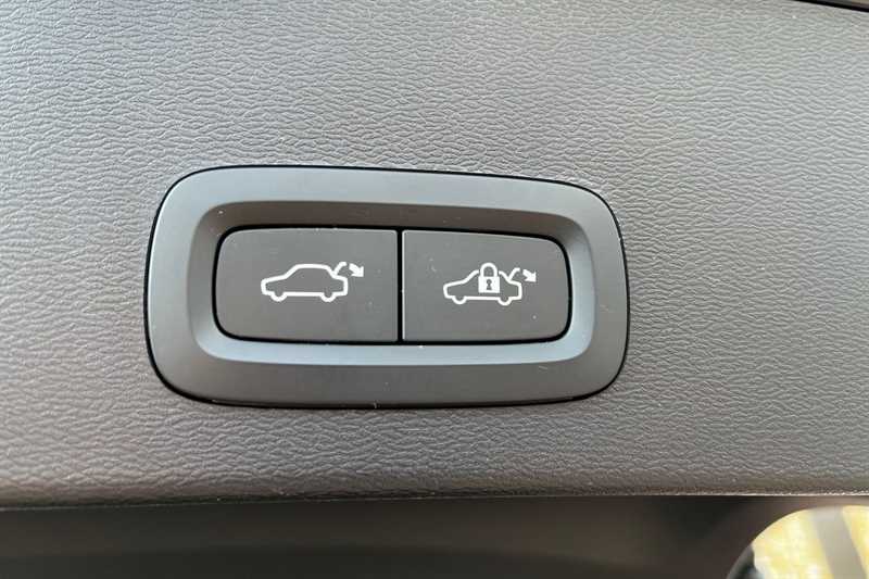 Used Volvo XC40 2022 for sale - 78074603: Photo 21