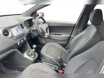 Used Hyundai i10 2019 for sale - 77614851: Photo