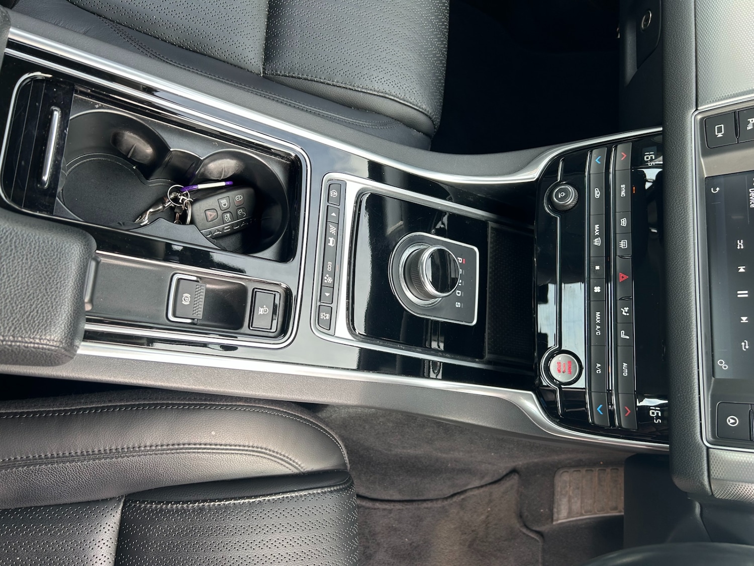 Used Jaguar XF 2017 for sale - 78123219: Photo 15