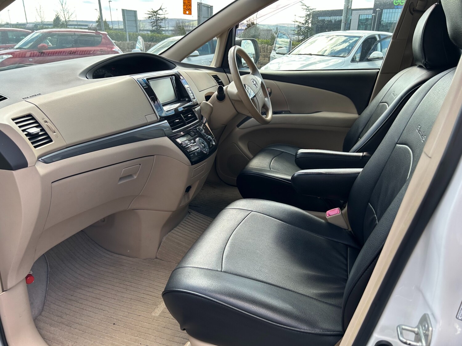 Used Toyota Estima 2015 for sale - 78107940: Photo 11