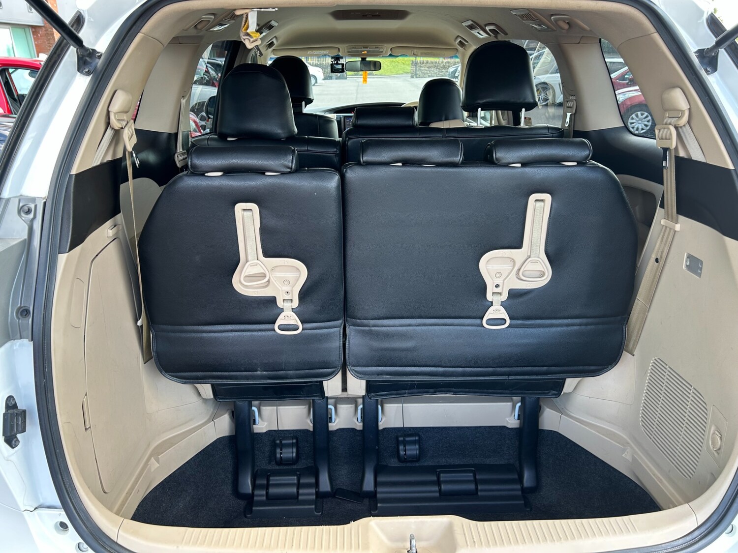 Used Toyota Estima 2015 for sale - 78107940: Photo 16