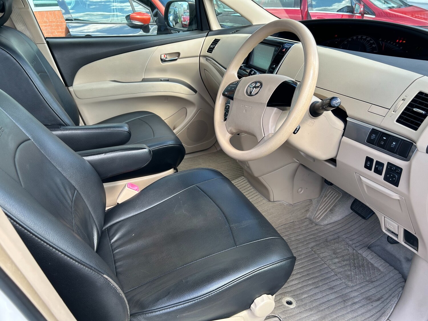 Used Toyota Estima 2015 for sale - 78107940: Photo 7