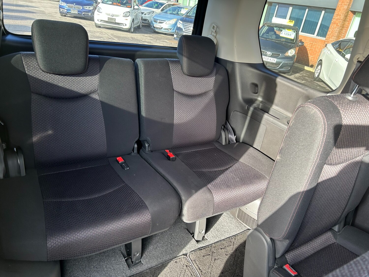 Used Nissan Serena 2025 for sale - 78092961: Photo 15