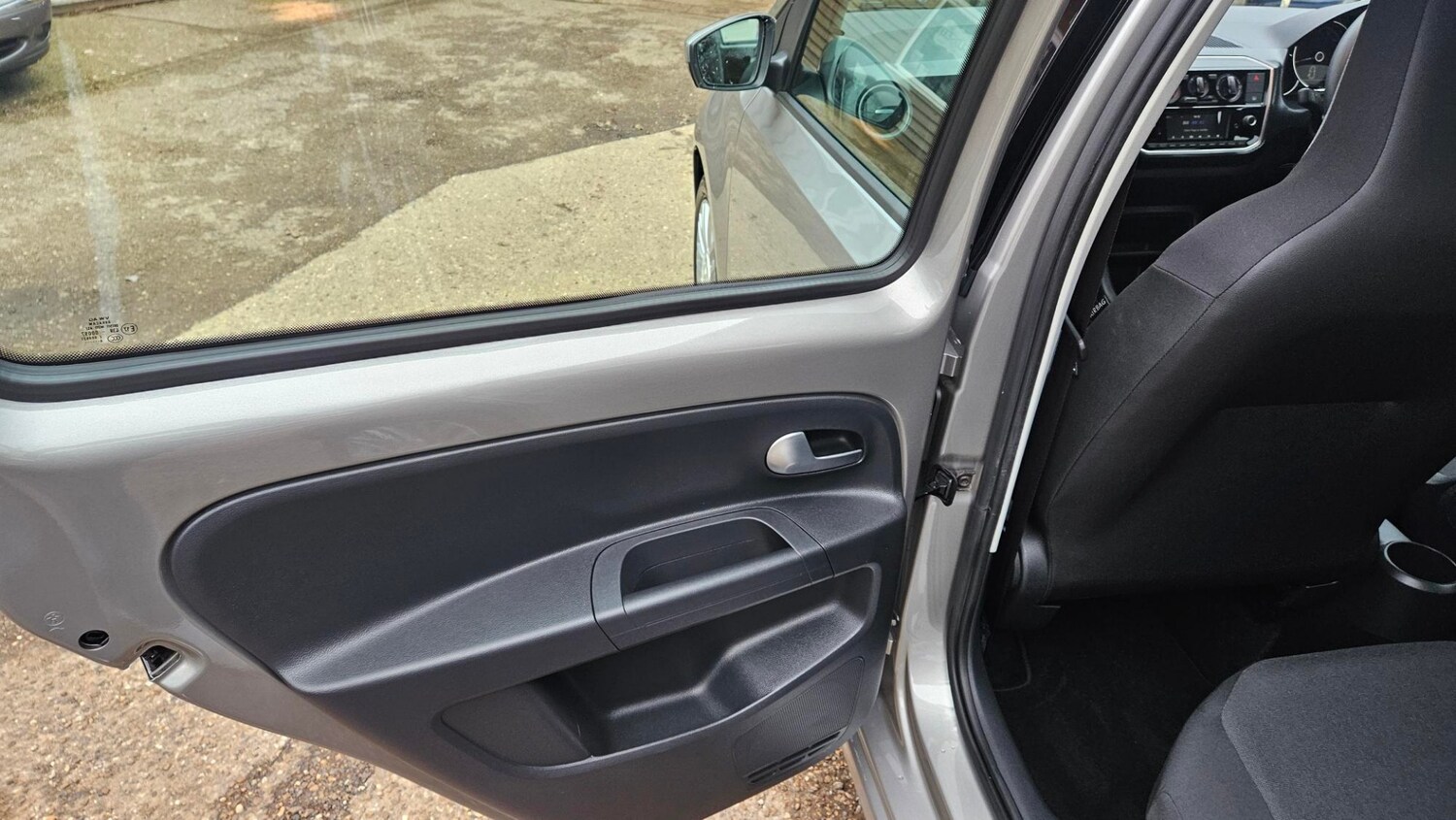 Used Volkswagen up! 2019 for sale - 77323705: Photo 12