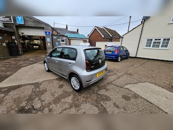 Used Volkswagen up! 2019 for sale - 77323705: Photo