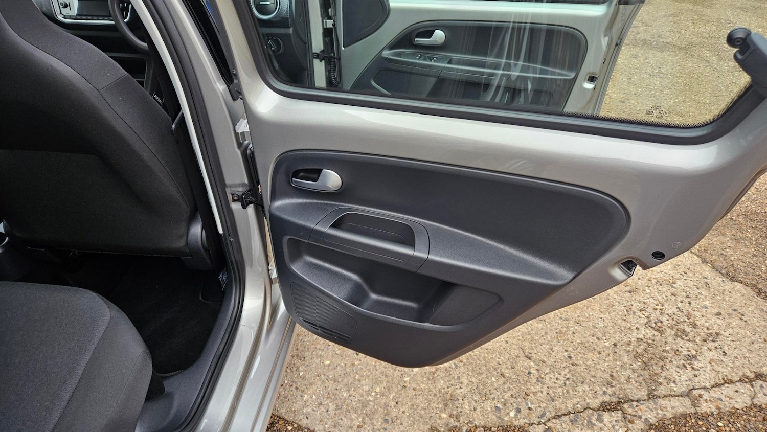 Used Volkswagen up! 2019 for sale - 77323705: Photo 8