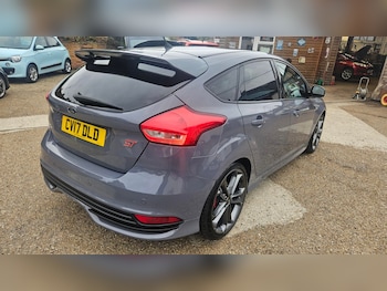 Used Ford Focus 2017 for sale - 76232811: Photo