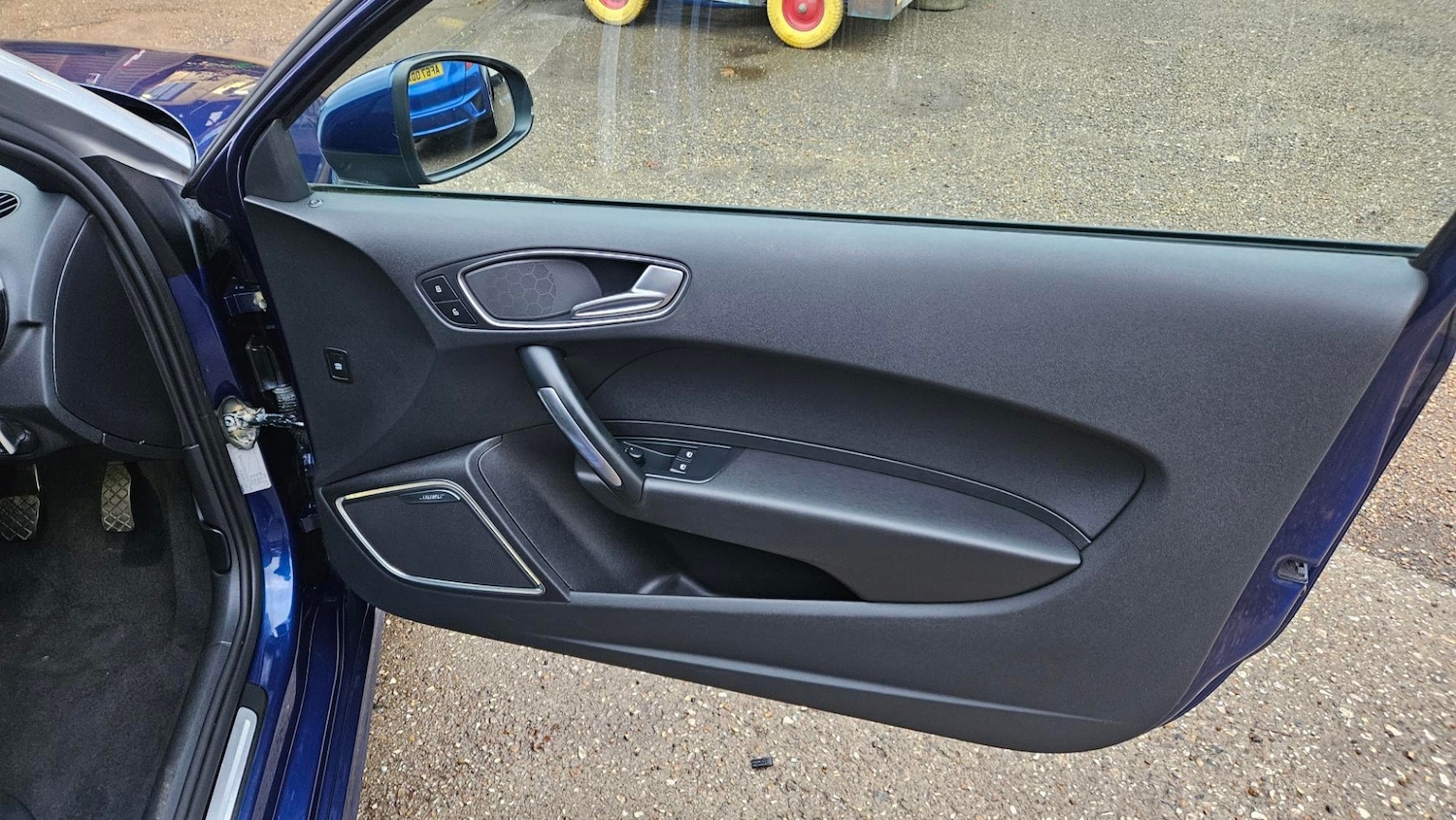 Used Audi A1 2010 for sale - 76329456: Photo 5