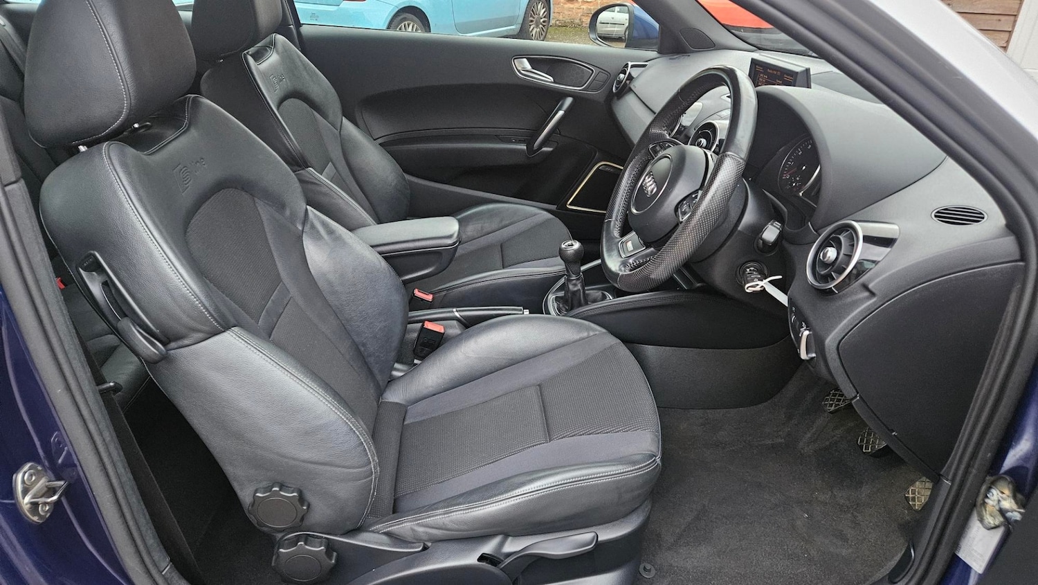 Used Audi A1 2010 for sale - 76329456: Photo 6