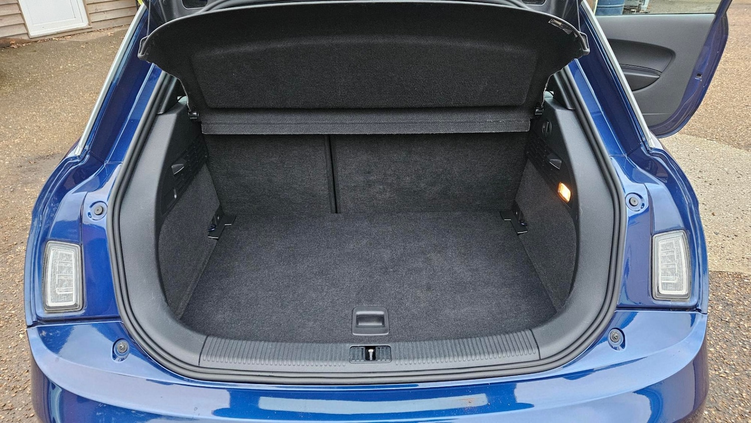 Used Audi A1 2010 for sale - 76329456: Photo 9