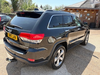 Used Jeep Grand Cherokee 2017 for sale - 79194860: Photo