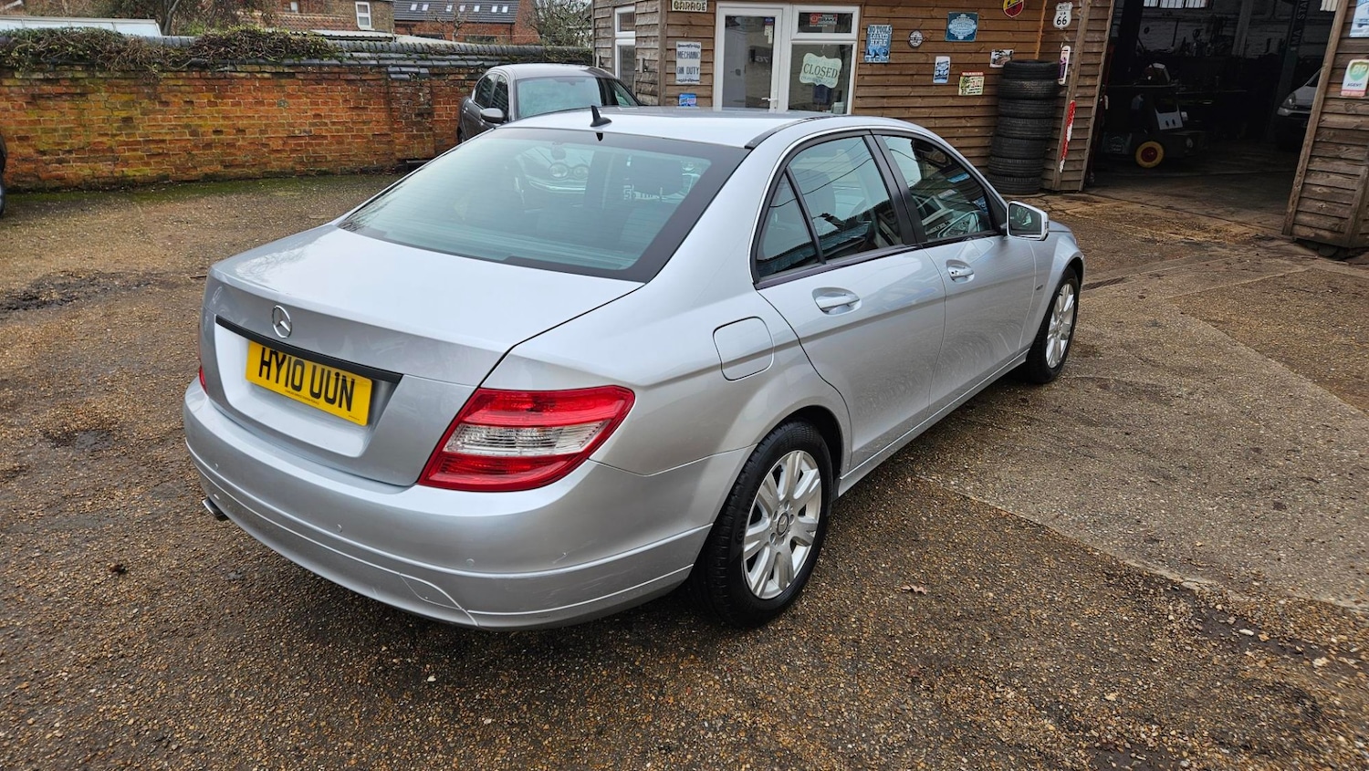 Used Mercedes-Benz C Class 2010 for sale - 77168009: Photo 5