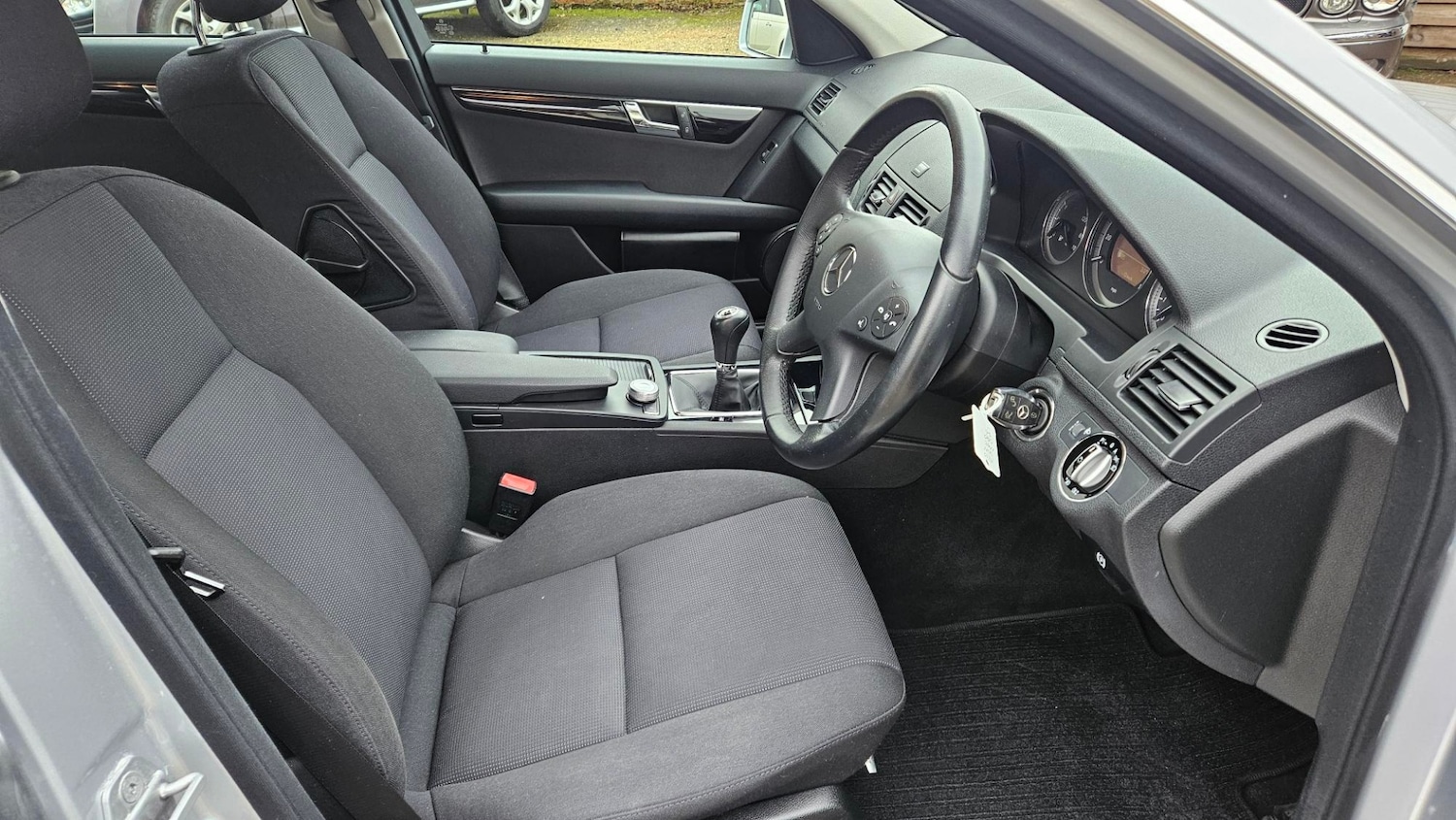 Used Mercedes-Benz C Class 2010 for sale - 77168009: Photo 7