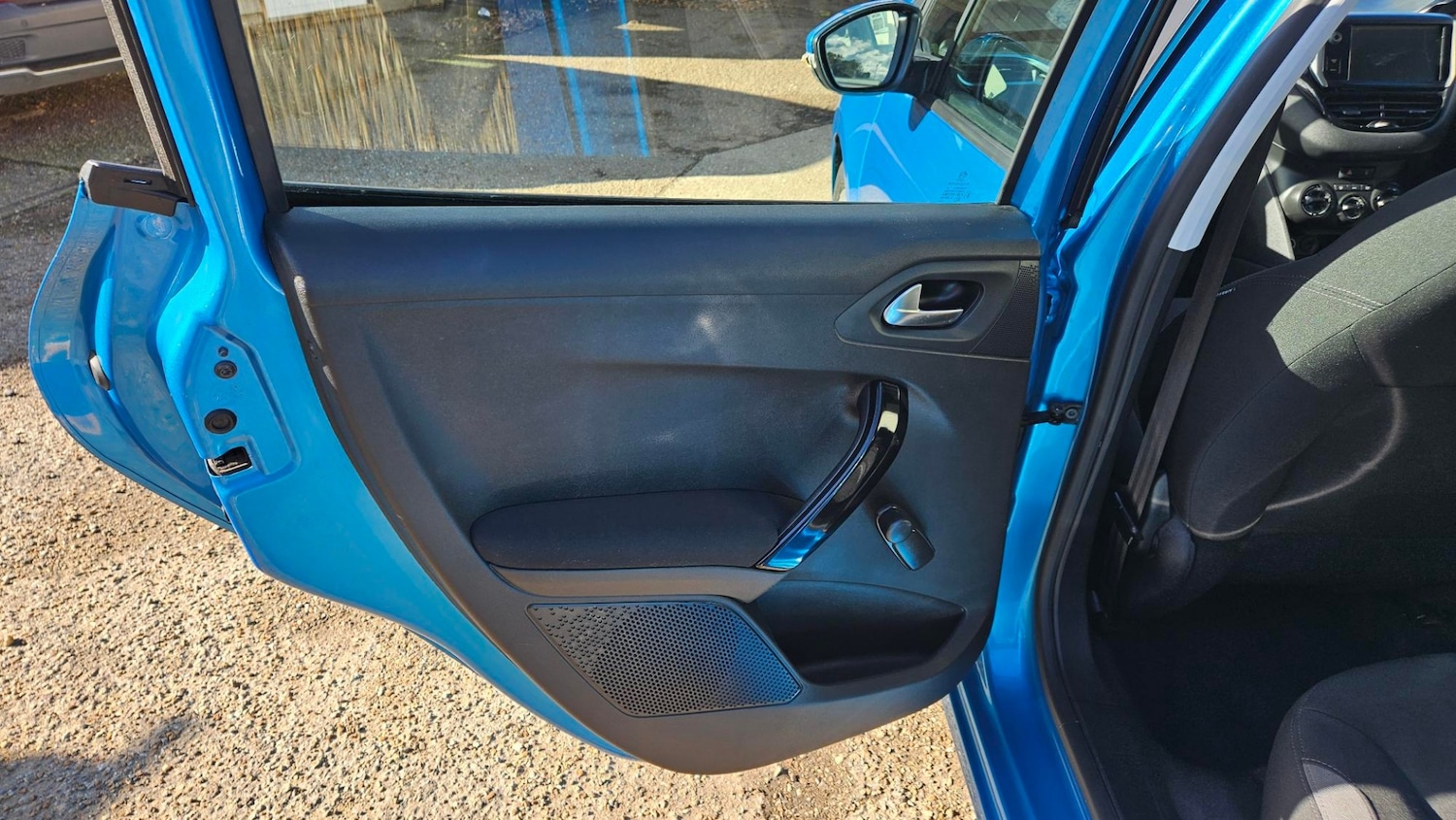 Used Peugeot 208 2012 for sale - 76364005: Photo 10