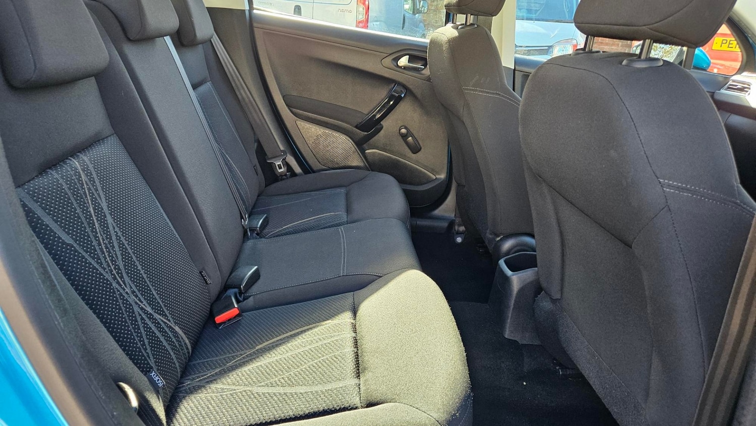 Used Peugeot 208 2012 for sale - 76364005: Photo 8