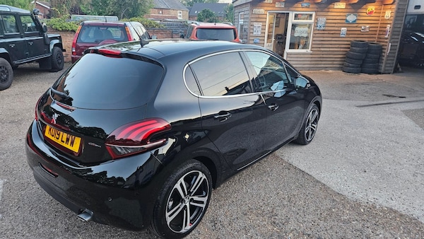 Used Peugeot 208 2019 for sale - 75118442: Photo 4