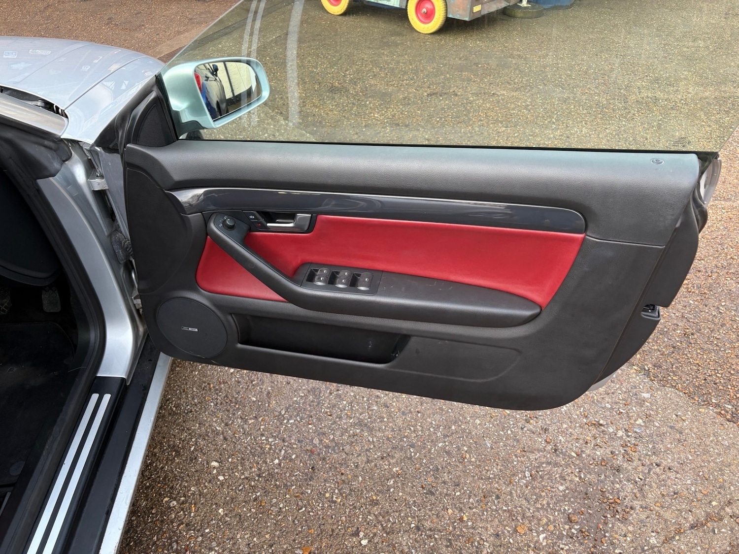 Used Audi A4 2004 for sale - 77617379: Photo 6