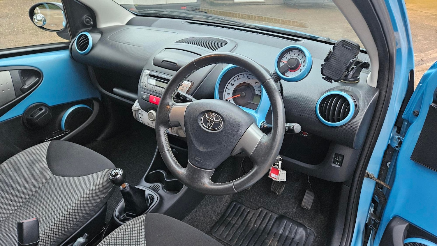 Used Toyota AYGO 2014 for sale - 77492857: Photo 6