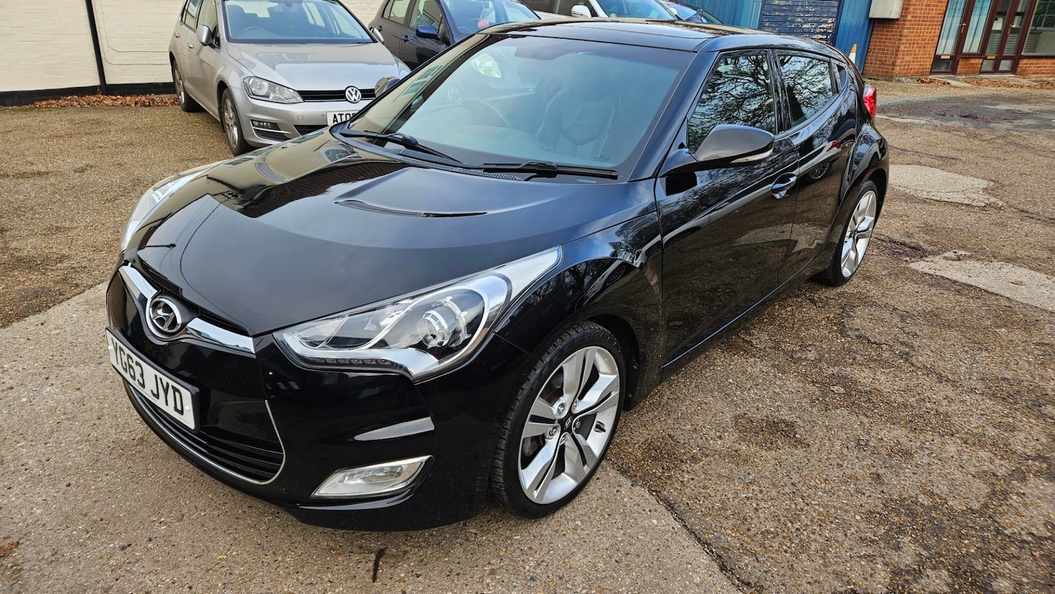 Used Hyundai Veloster 2013 for sale - 76638923: Photo 2